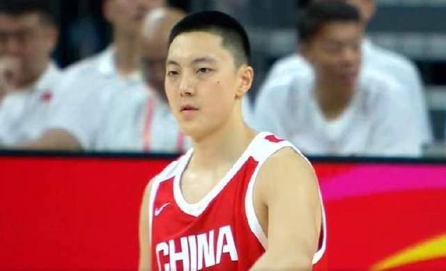 胡明轩热身赛表现低迷，能否在亚洲杯找回状态？