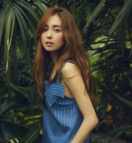 并与与黄子华,李威和许绍雄等主演都市情感剧情爱保险,尽管林恩京非常