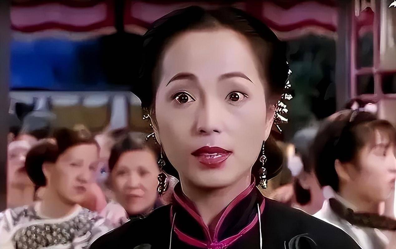 60岁苑琼丹现状:嫁豪门19年无子嗣,准备息影带货自曝1场挣百万