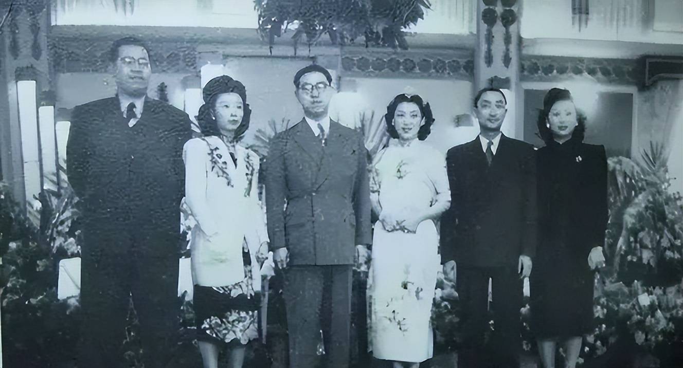 青楼女子白兰花,一嫁首富子二嫁孔家长子,无儿无女受宠溺,凭啥