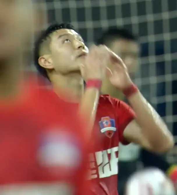 中超赛场惊现超级乌龙！王嘉楠9分钟内的悲情时刻