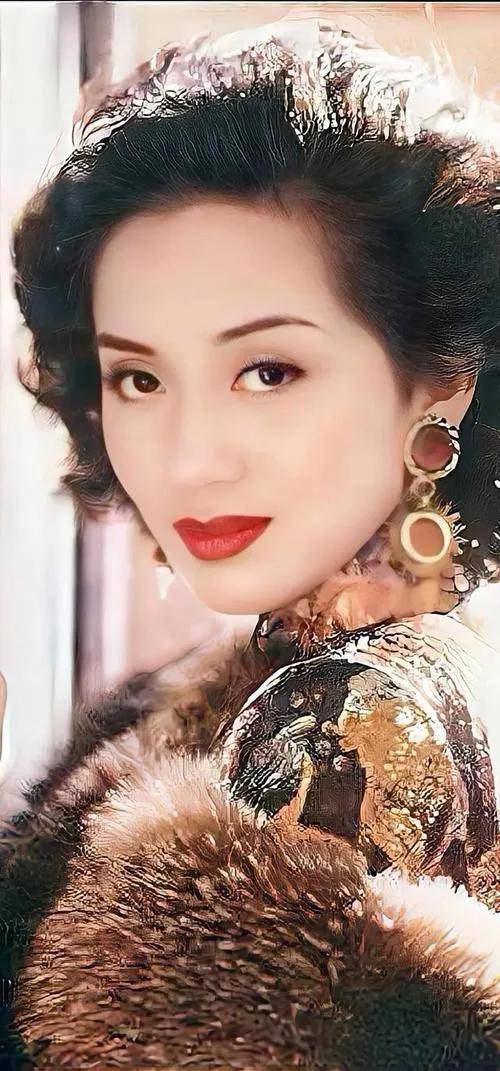 芳华绝代映香江,时代偶像梅艳芳,艺术丰碑与家国情怀