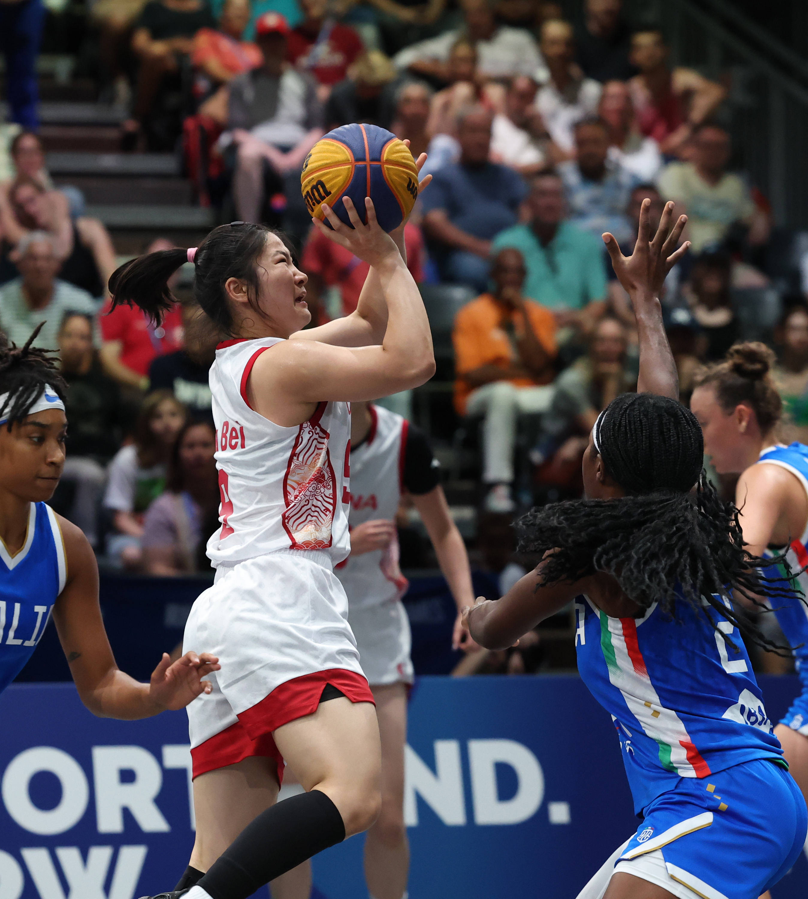 —女子三人篮球:中国队晋级四强