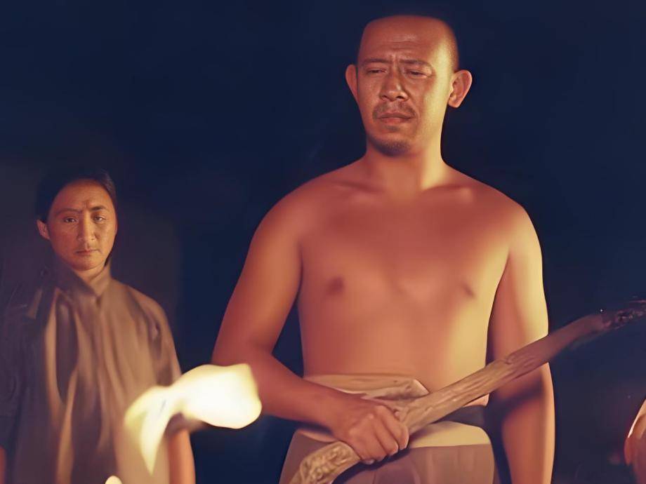 姜文不文,姜武不武,异父同母兄弟,走上了完全不同的道路