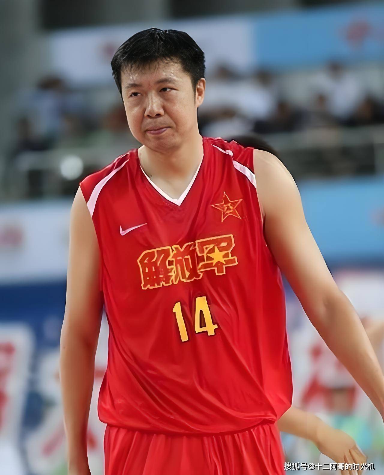 cba历史巨星对决王治郅和王哲林谁厉害数据与成就全面对比