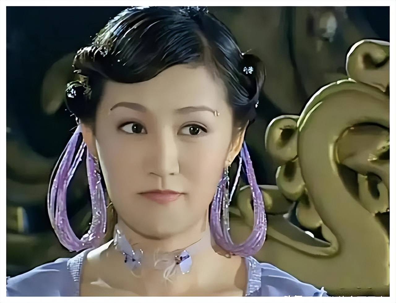 鲍蕾:年近五十苍老认不出,暴露了女星做"全职太太"的心酸