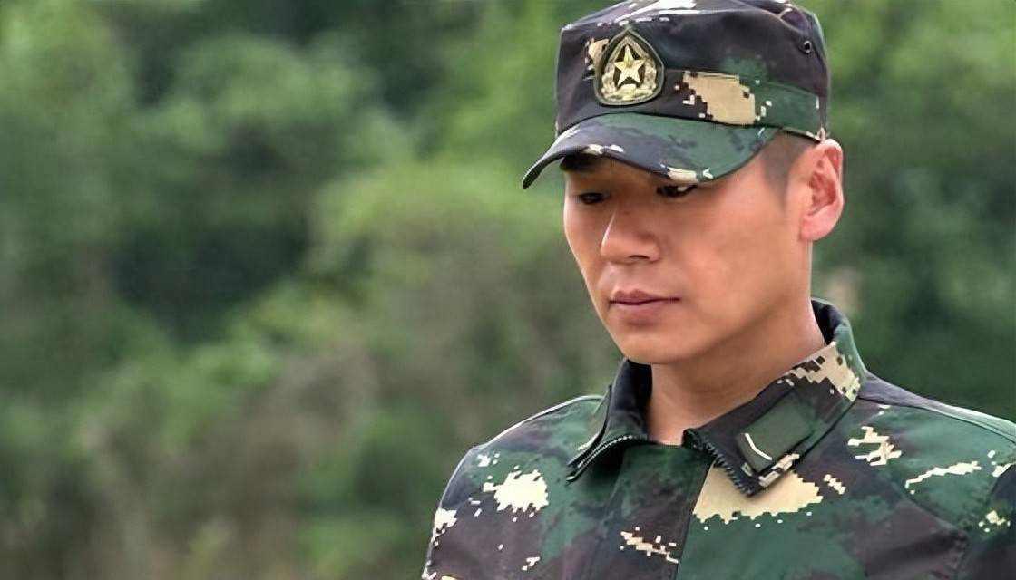 44岁"王艳兵"徐佳近照曝光,霸气十足的他早已和二牛分道扬镳