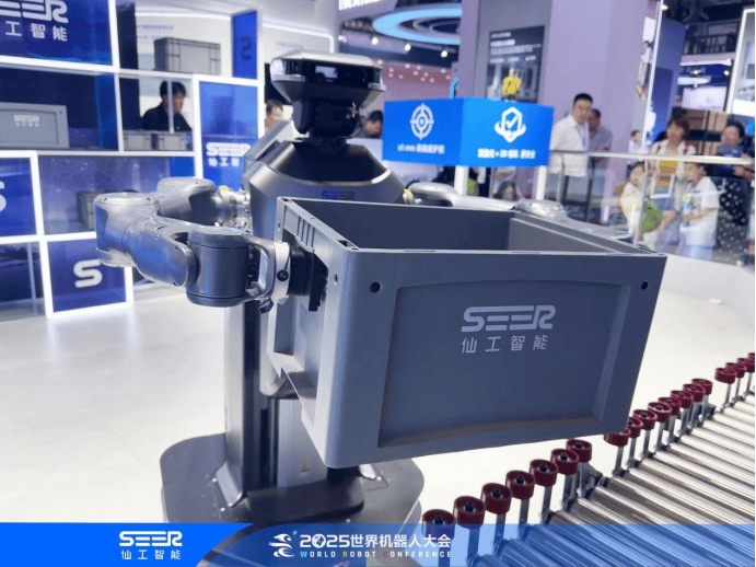 2025機(jī)器人大會(huì)引爆百團(tuán)大戰(zhàn)：價(jià)格鏖戰(zhàn)與技術(shù)攻堅(jiān)并行