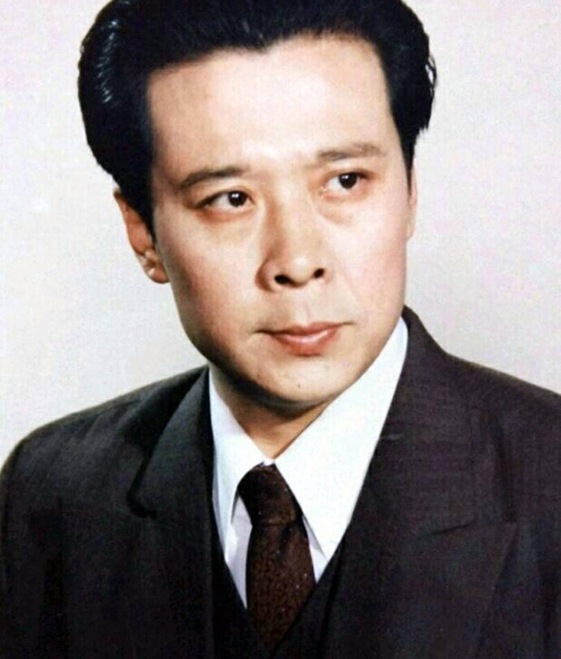 孙彦军娶了普通妻子婚后生一女如今成院长