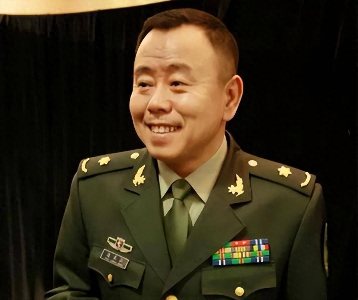 享正师级待遇的潘长江,已走上另一条大道