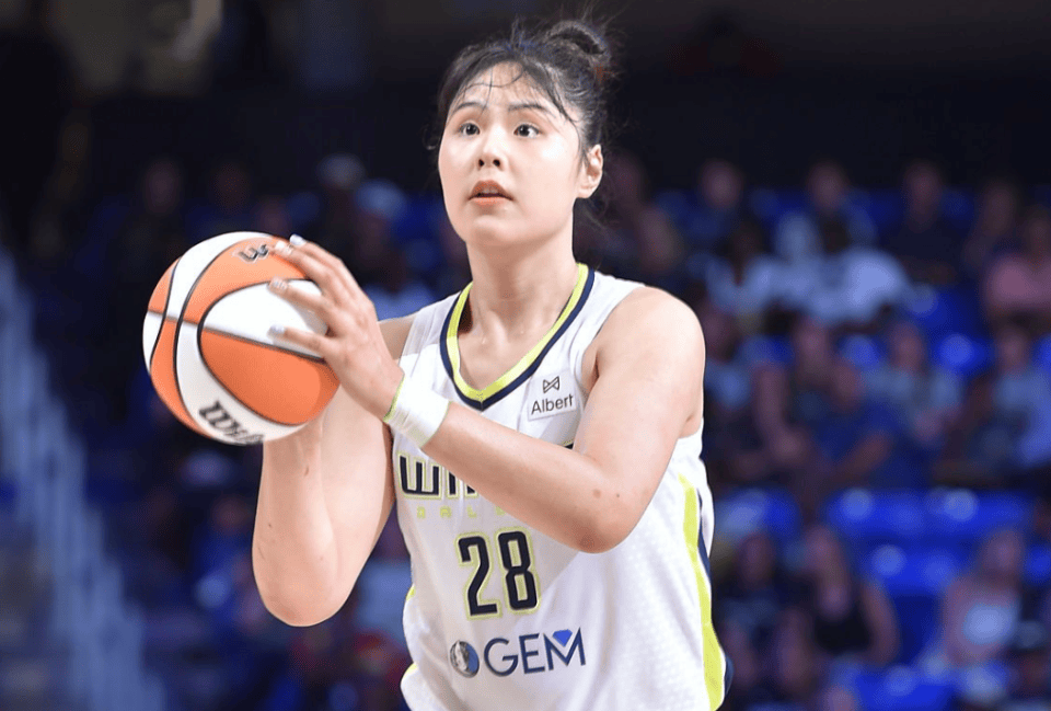 16日飞翼前瞻：李月汝战旧主能否再爆发？佩奇差2助攻创队史纪录