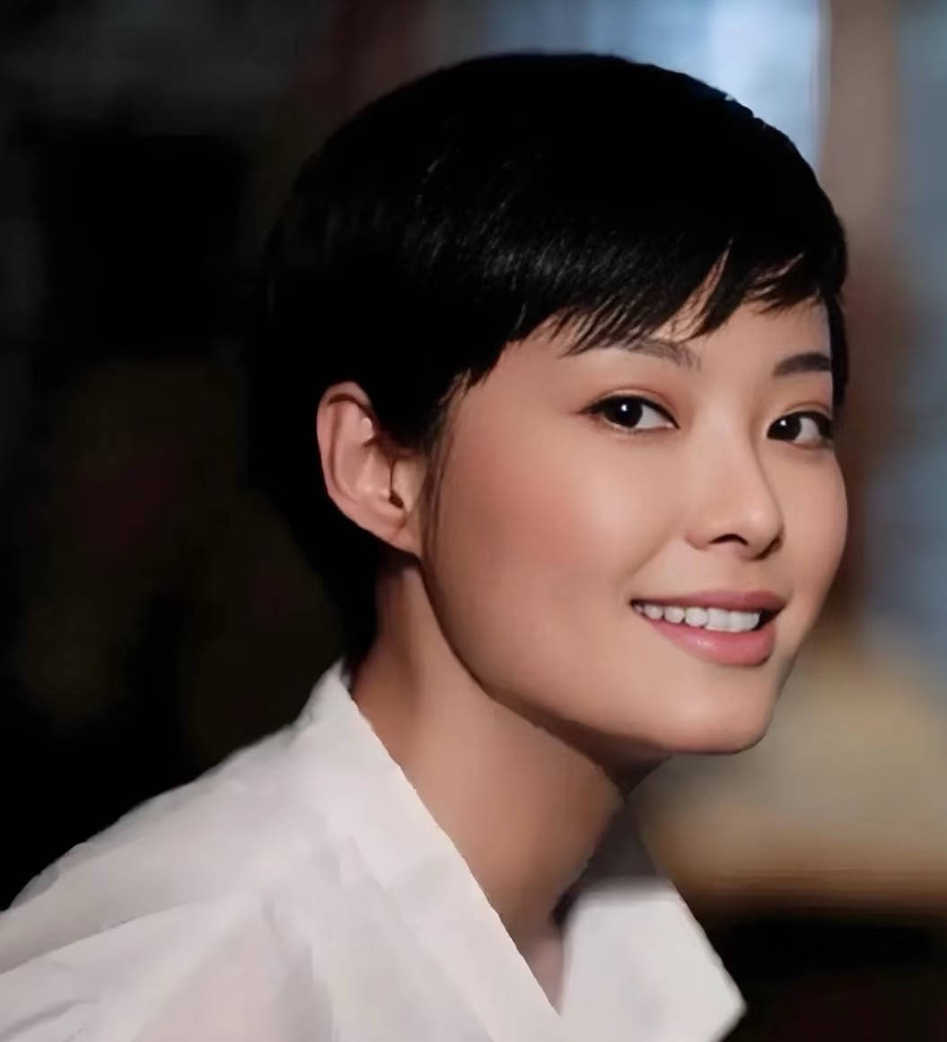 袁立被嘲太老像70岁,丈夫公开发声:本人已经10年不做保养