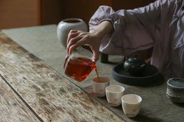 _喝茶季节讲究_喝茶什么季节喝什么茶好
