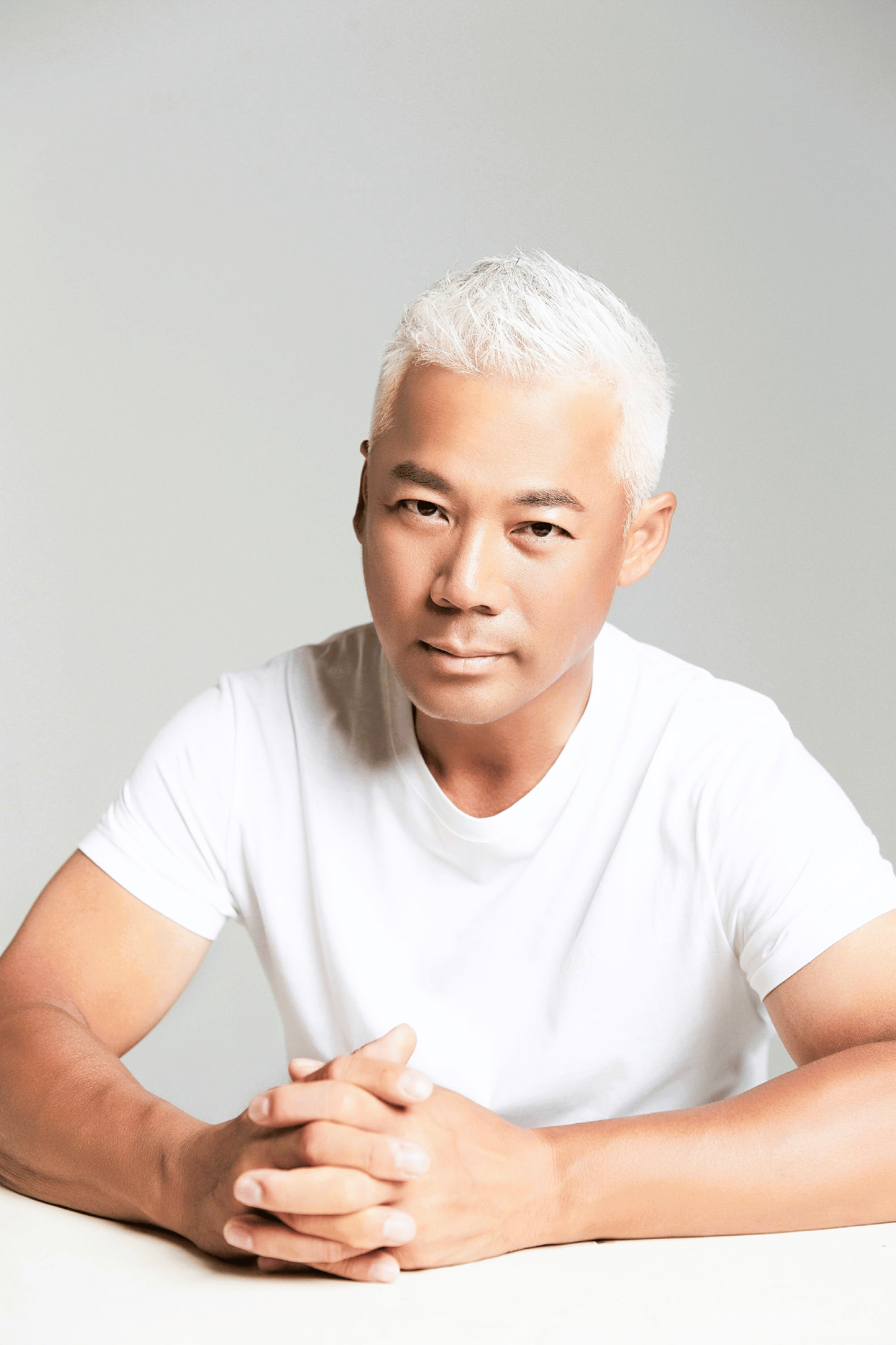 巫启贤巡演官宣,经典旋律引期待,佛山首站值得奔赴