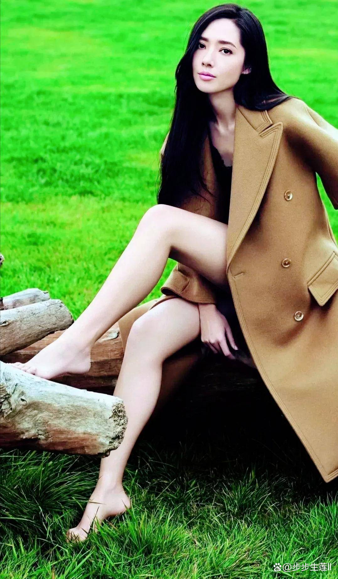 郭碧婷 颜值身材是美女,却拥有一双大脚,自信与内在才是真正的魅力