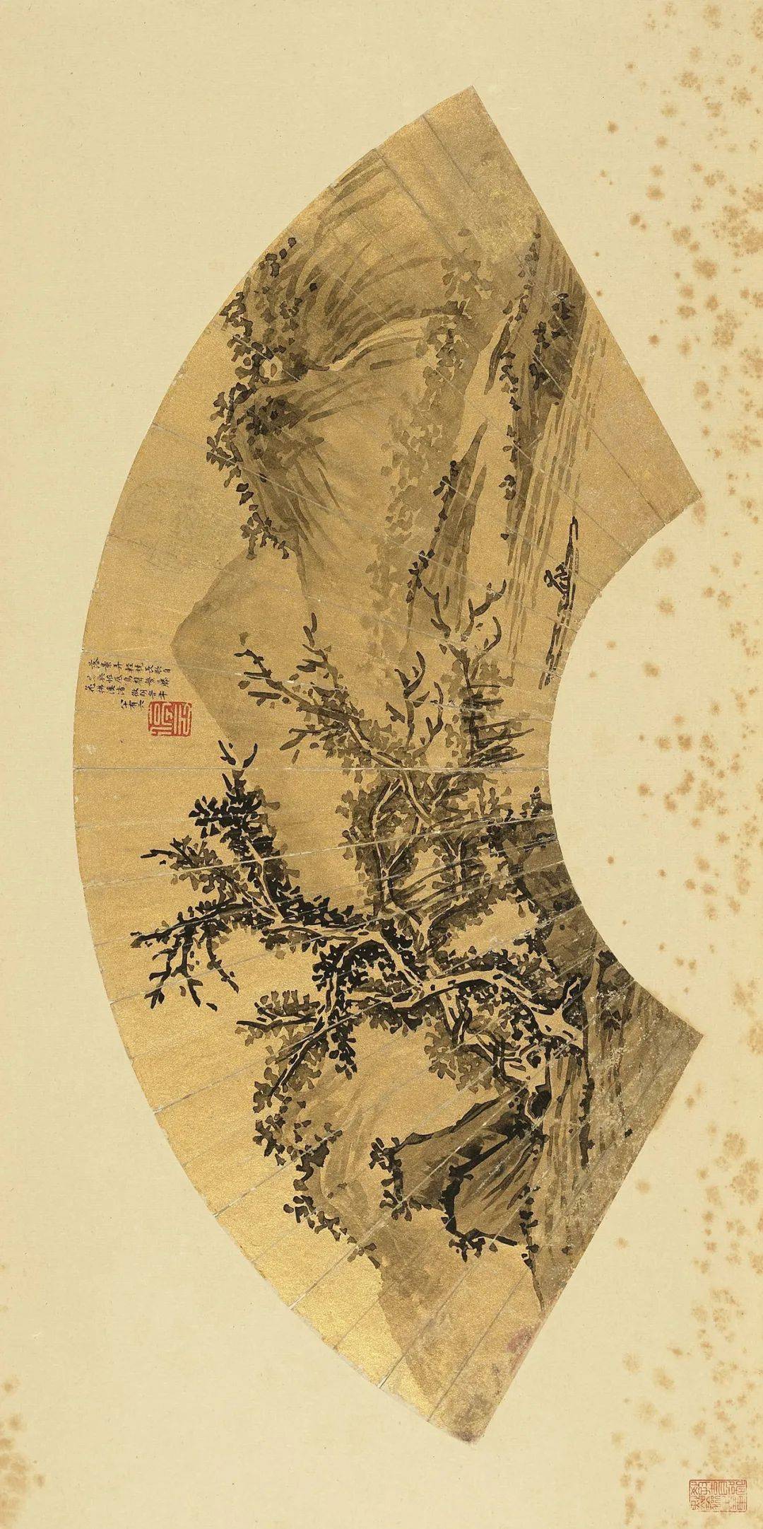 文徵明作为明代 "吴门画派" 核心,其扇面作品以诗书画融合的文人意趣