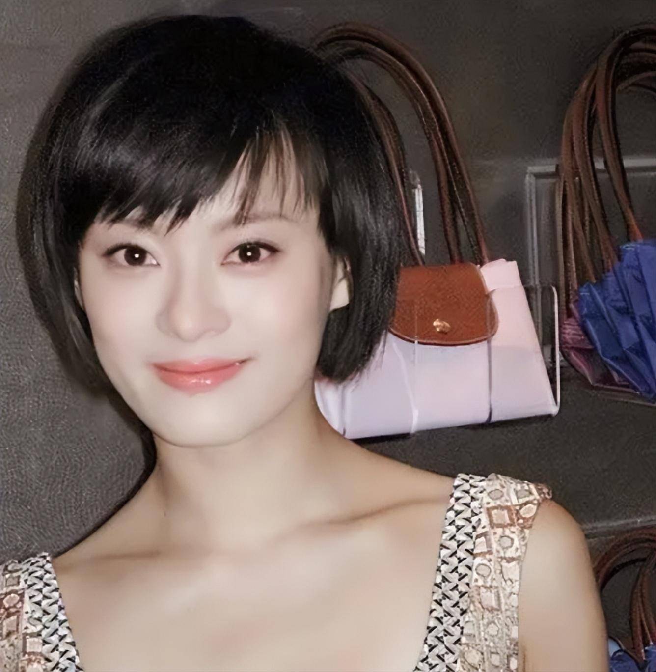 孙俪资助4年的白眼狼向海清他已经走上另一条不归路