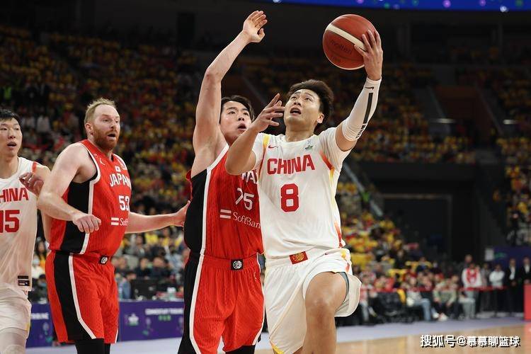 中国男篮七大主力缺席，残阵依然称霸亚洲杯，内线小将太硬气