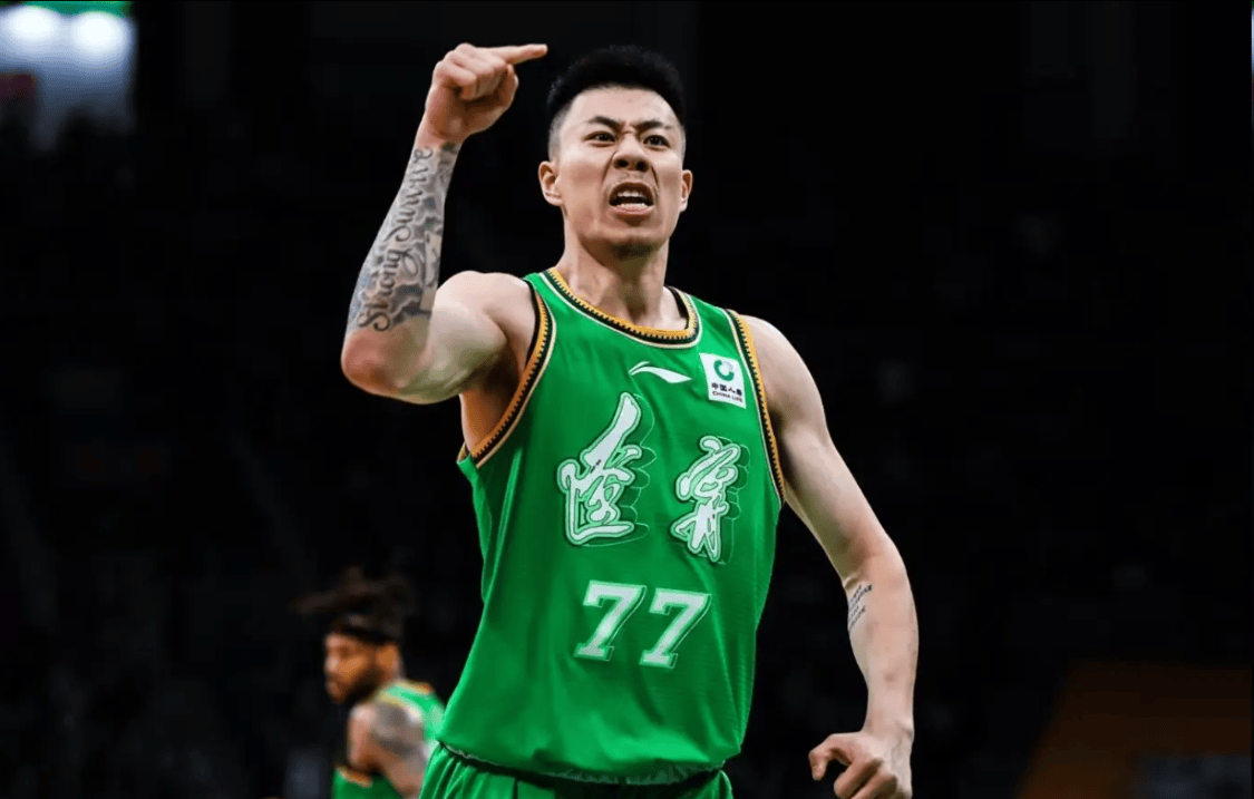 张镇麟开训练营最高收费达7899元，球迷：自己啥水平就开门授课？