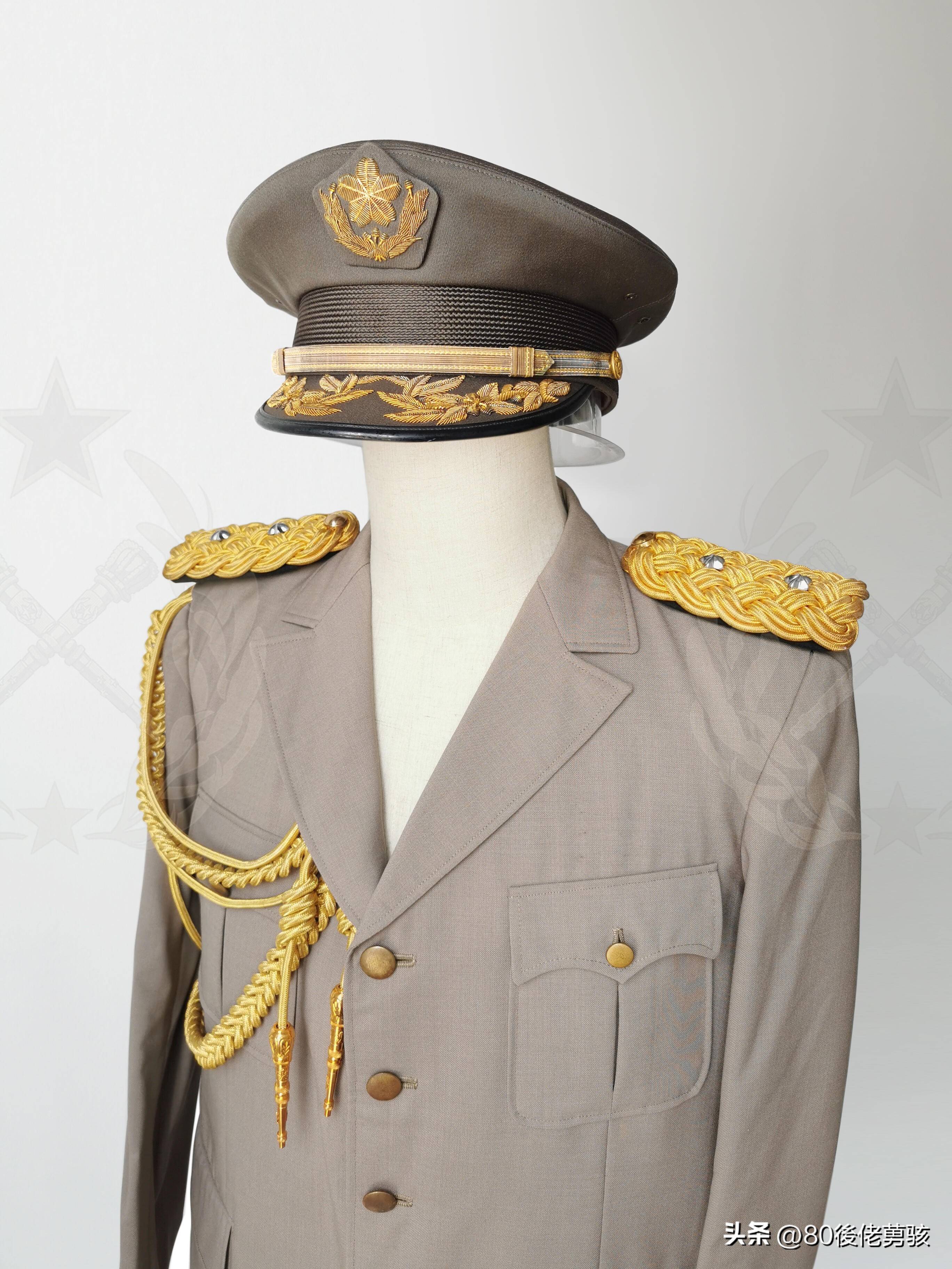 日本陆上自卫队70式制服橄榄褐背后的军事变革与风格传承