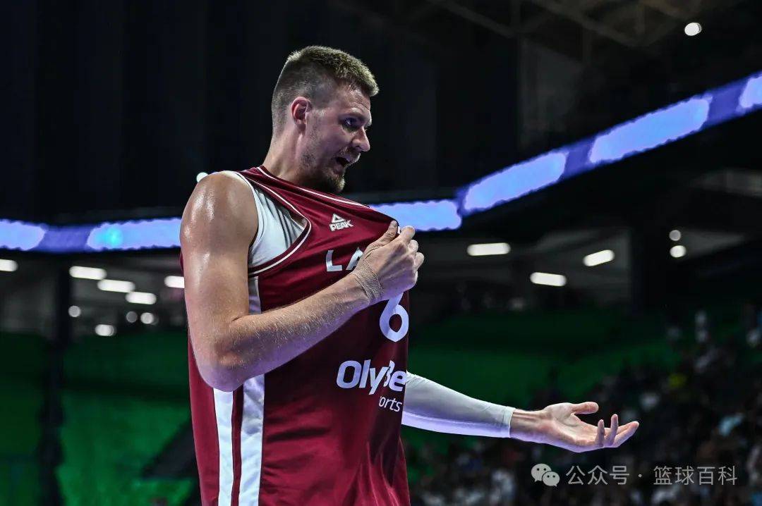 昔日NBA全明星低迷,被申京完全压制!他真的废了?