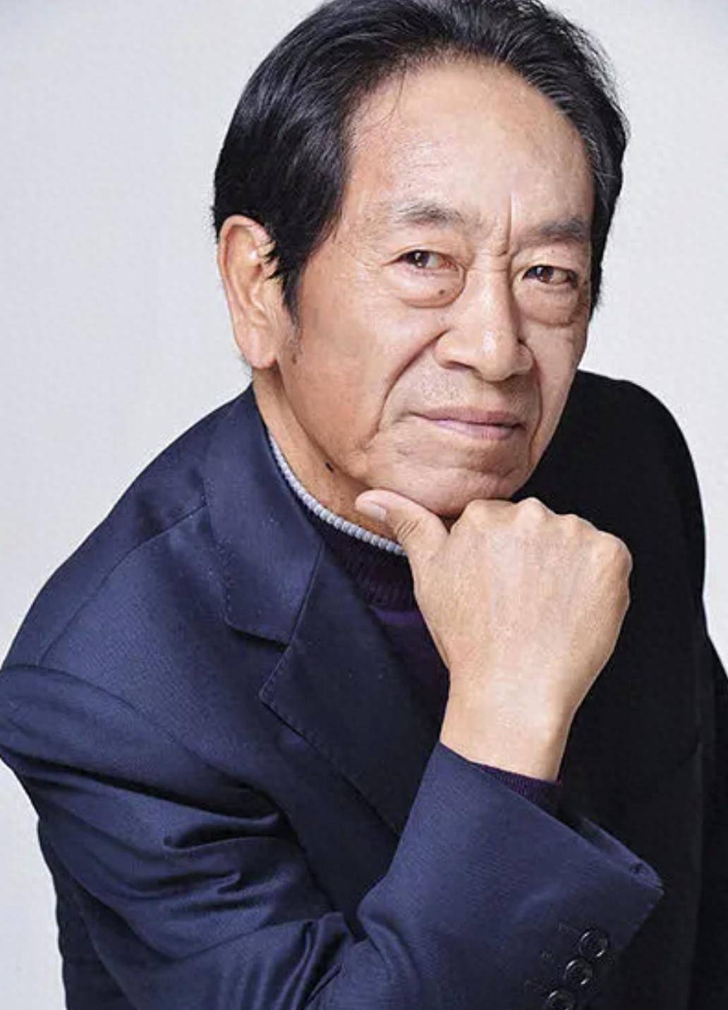 老来得子与跨越年龄的爱情在事业上蓬勃发展的同时,王奎荣的个人生活