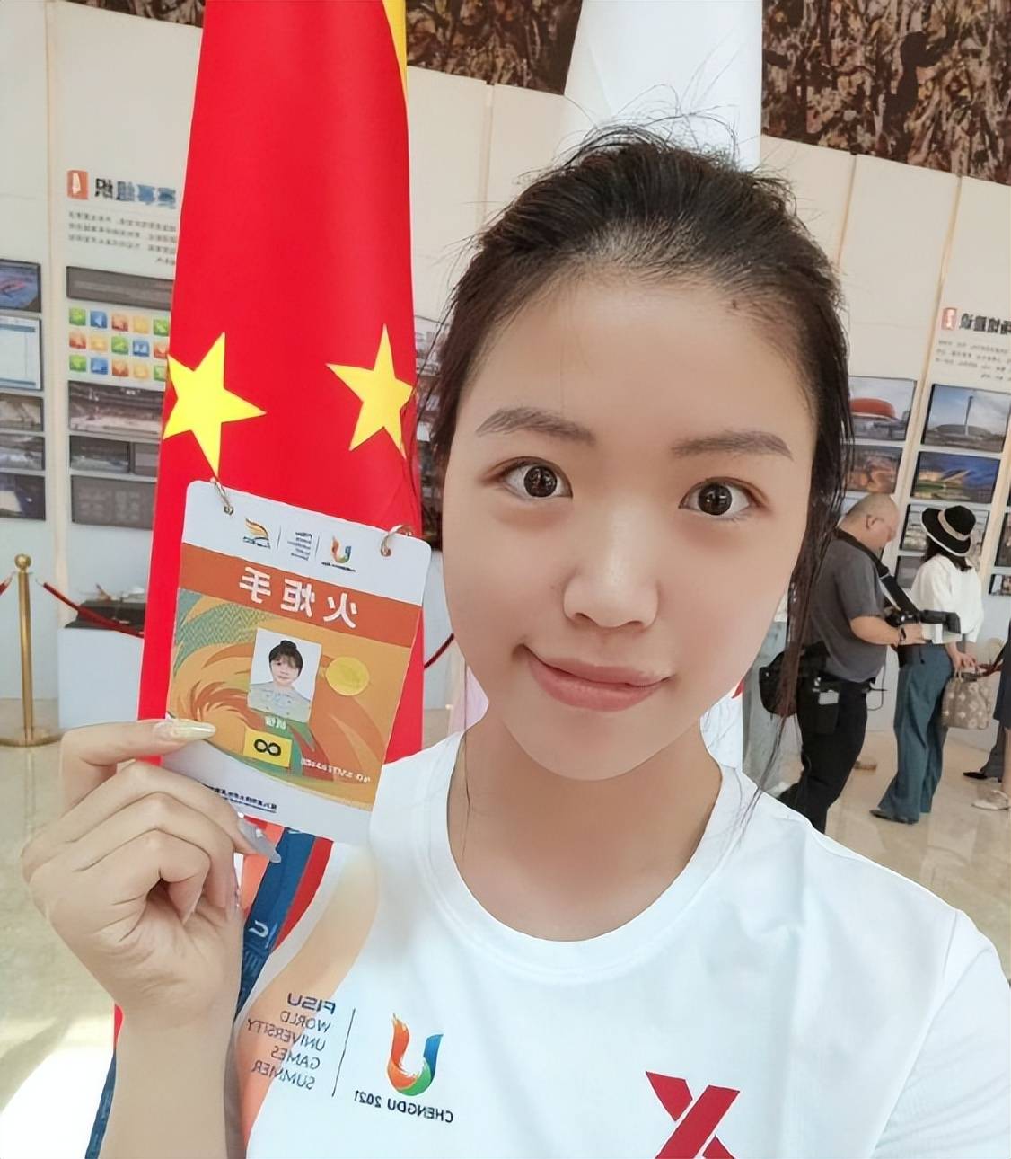 射击冠军杨倩坦然面对无缘巴黎奥运:成绩起伏乃运动员常态