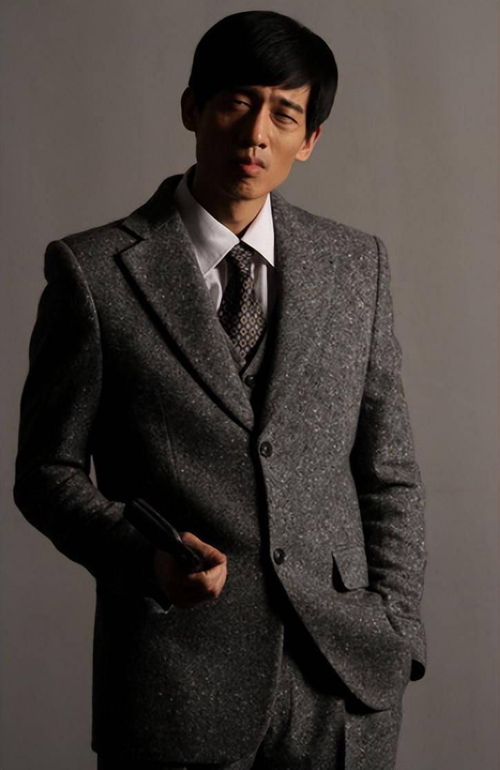 原创著名演员公磊一个被长相耽搁而坐了二十多年冷板凳的沧海遗珠