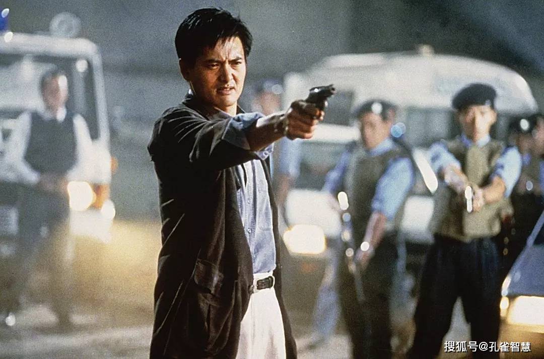 大尺度影片《辣手神探》:火爆警探查军火案遇挫,对头马仔放他一马