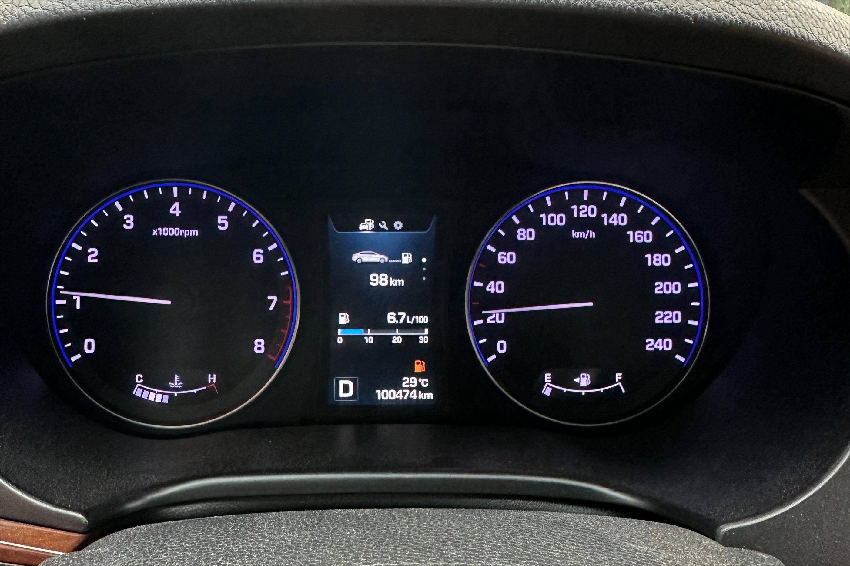 表显油耗只是看个乐而已,汽车油耗这样算,不费脑还准确