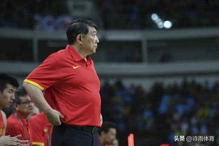 宫鲁鸣新采访3观点：中国女篮短板明显3大中锋是基石张子宇急不得
