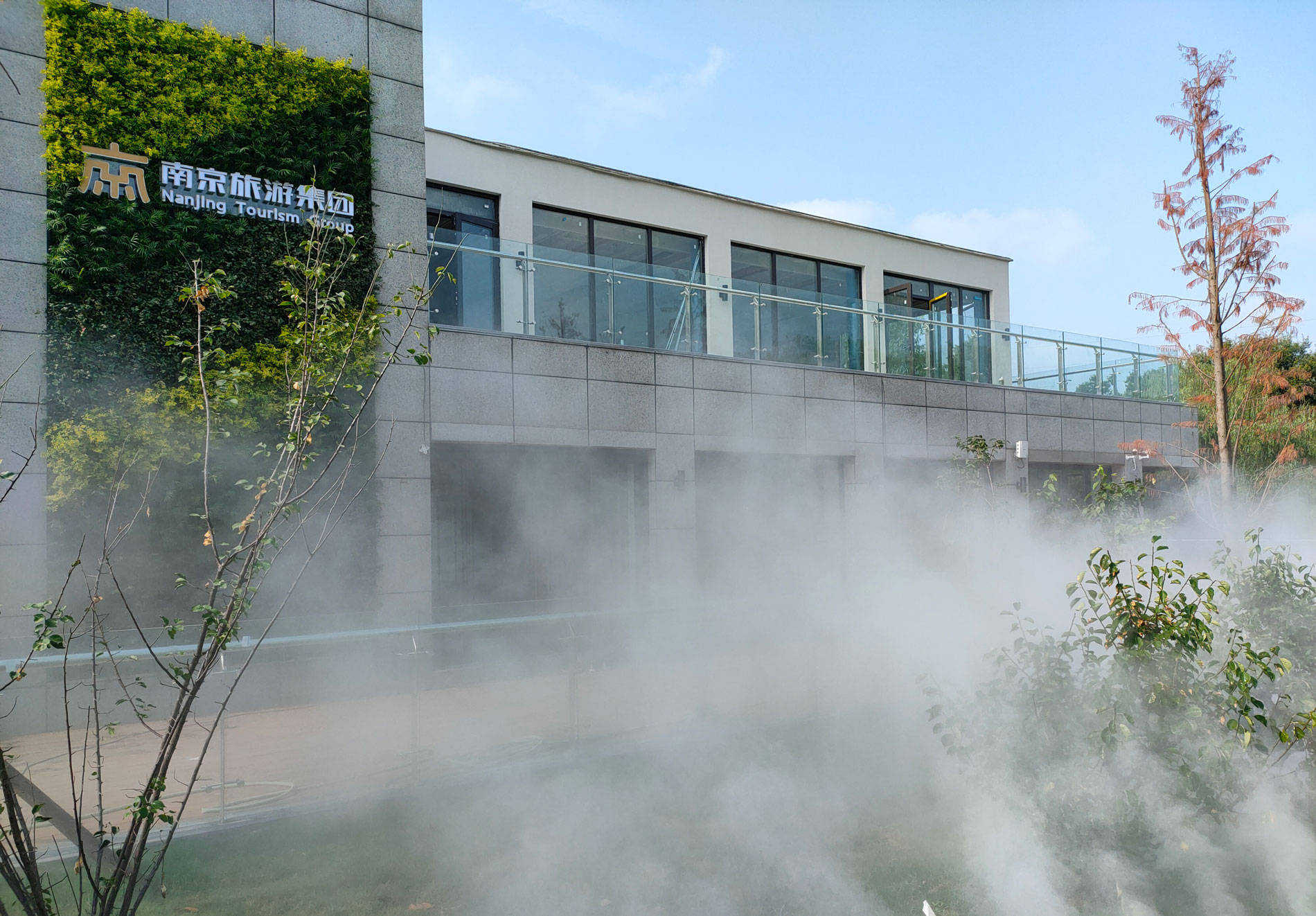 郑州沃众实业专注景区喷雾设备制造,高压微雾系统技术成熟稳定