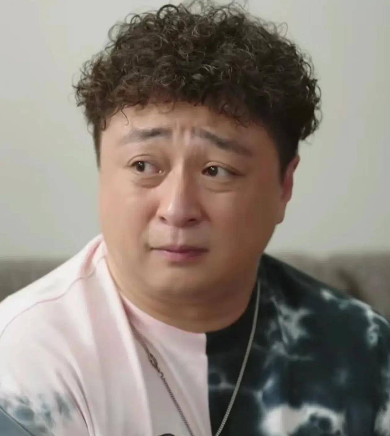 41岁董可飞演戏无数,庆余年大宝火了,装疯卖傻教科书级示范