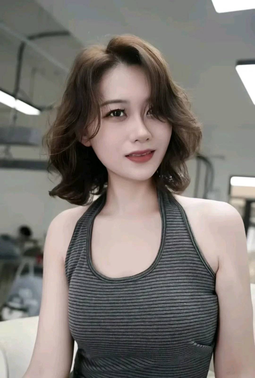 秋日发型不重样这些短发让你颜值开挂