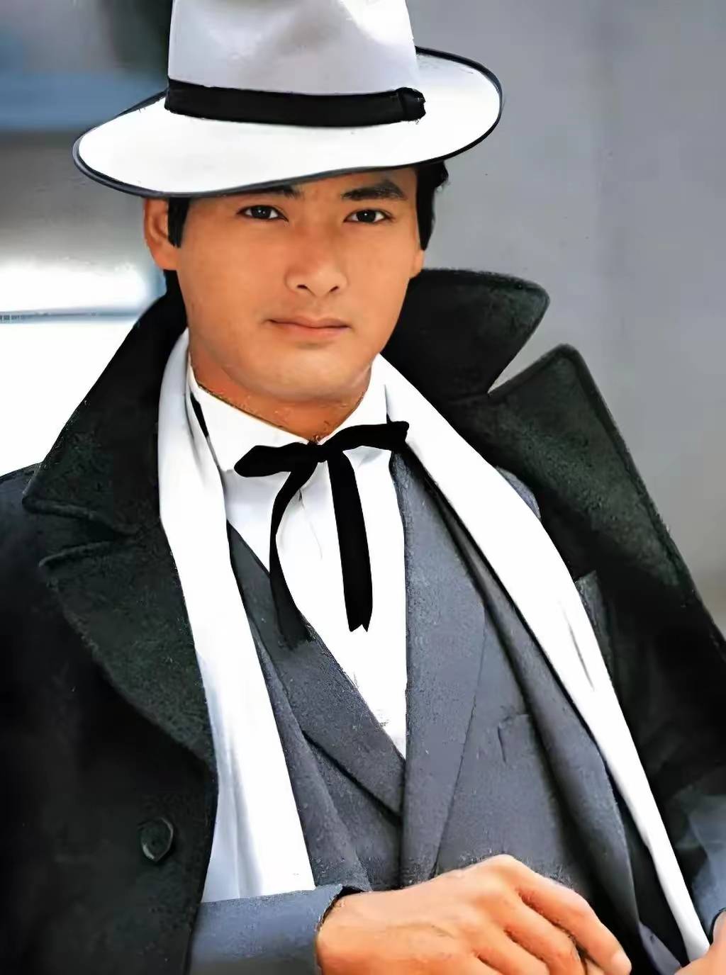 裸捐56亿港币的周润发说:财富是传递温暖,改变他人命运的力量