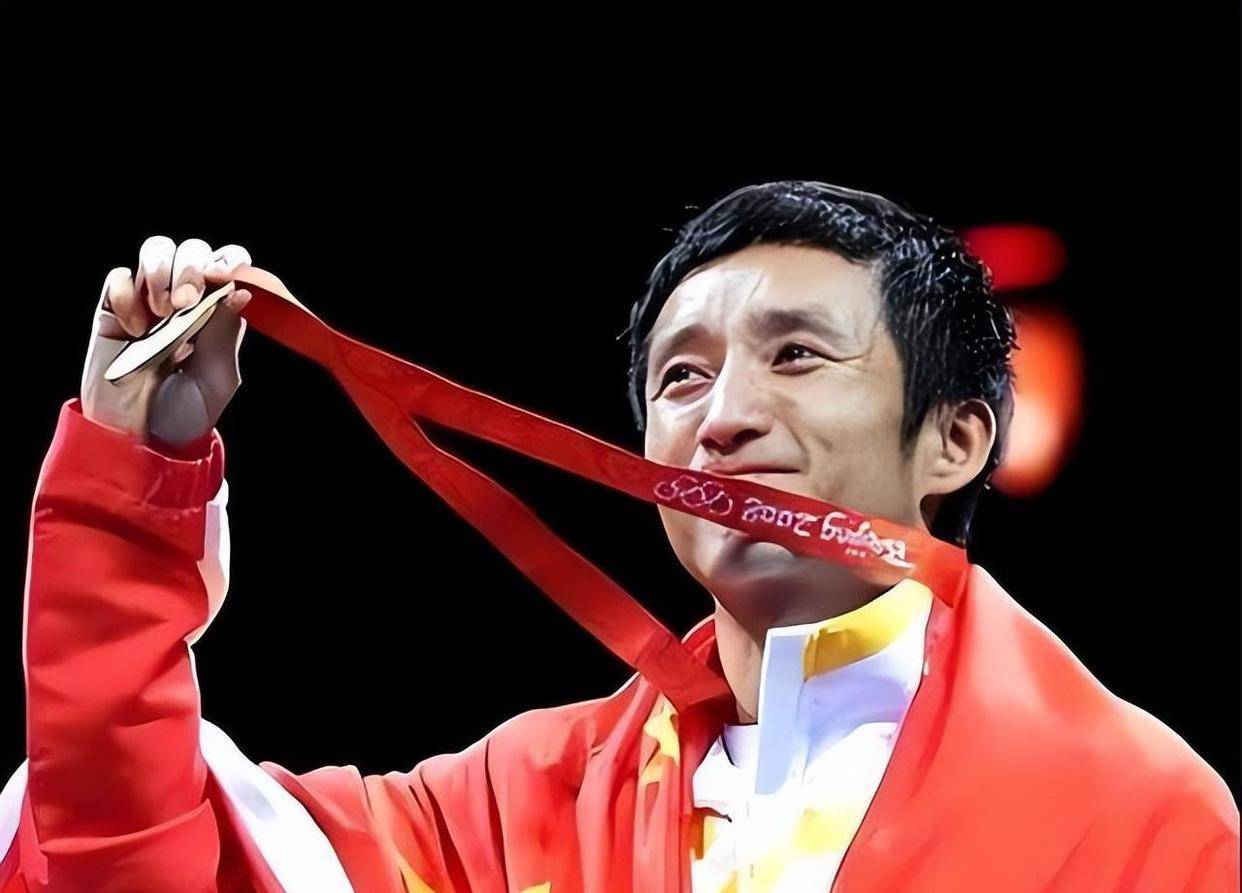 邹市明追悔已晚,本欲娶学霸,却将两亿财产挥霍殆尽