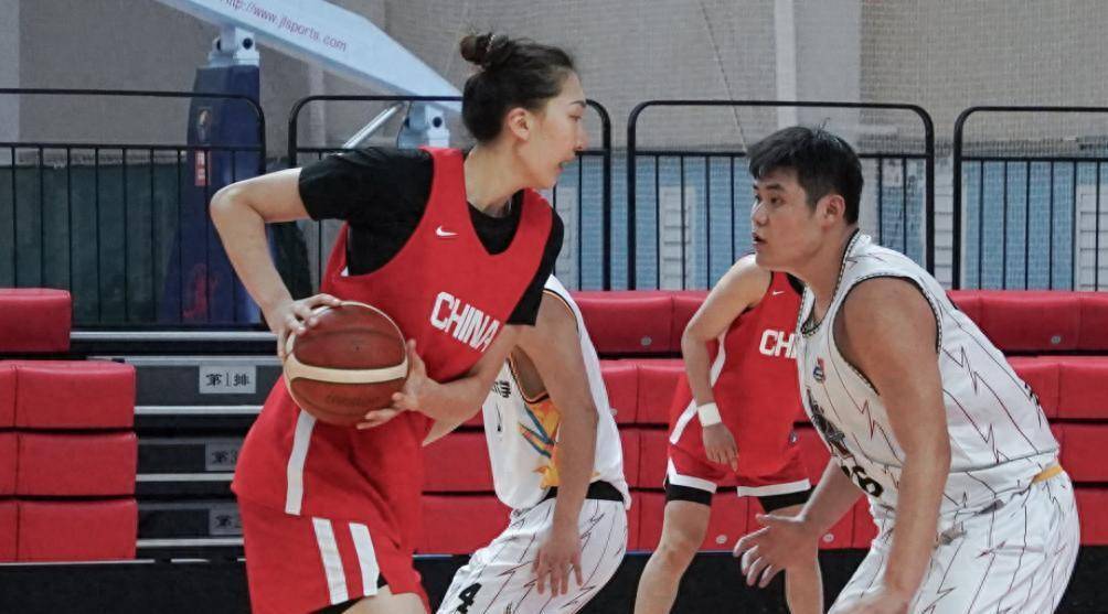 中国女篮83-86惜败云南财经大学男篮，宫鲁鸣集训计划受挫
