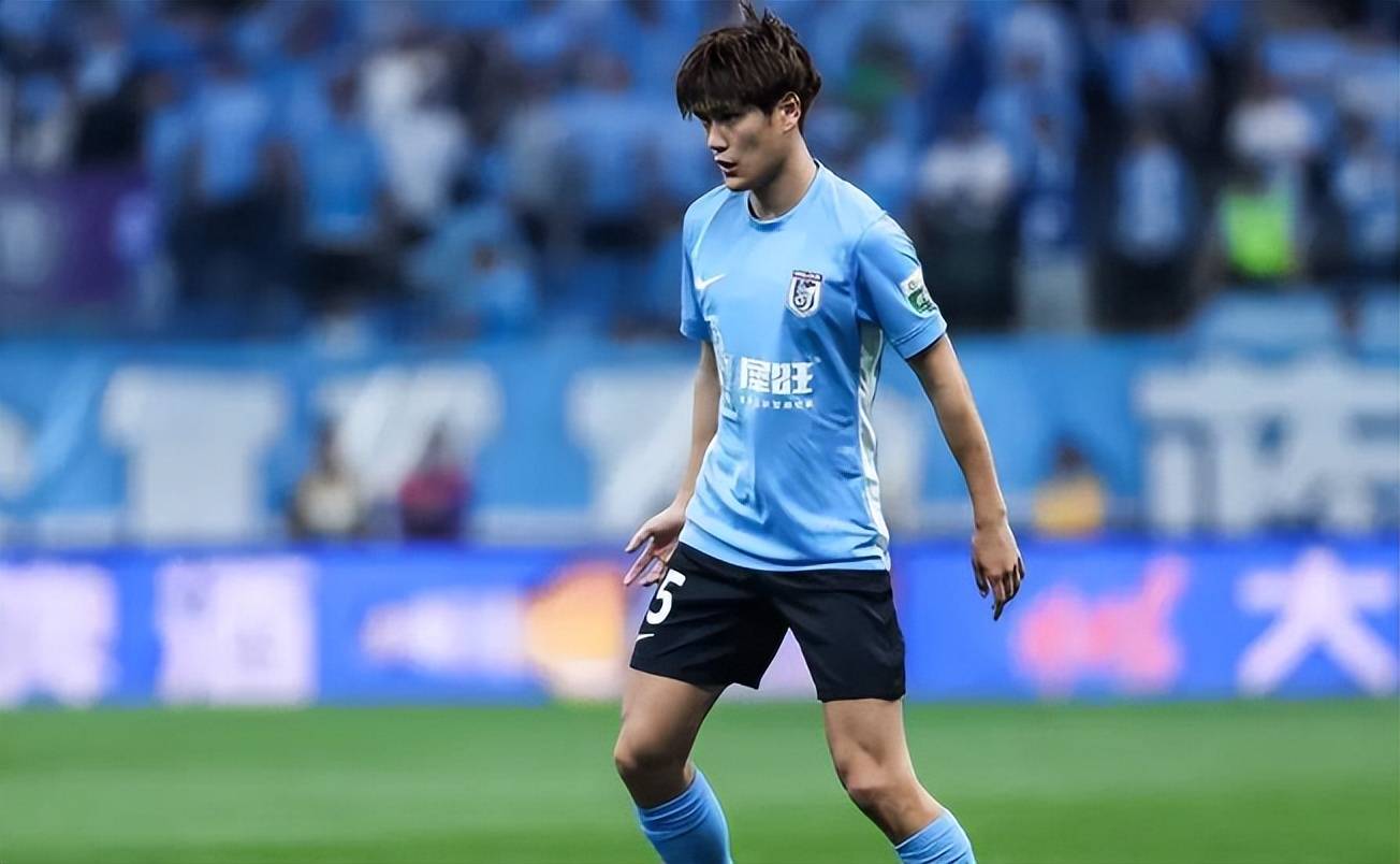 刘祝润闪耀中超：大连英博2-1深圳新鹏城，新星崛起成武磊接班人