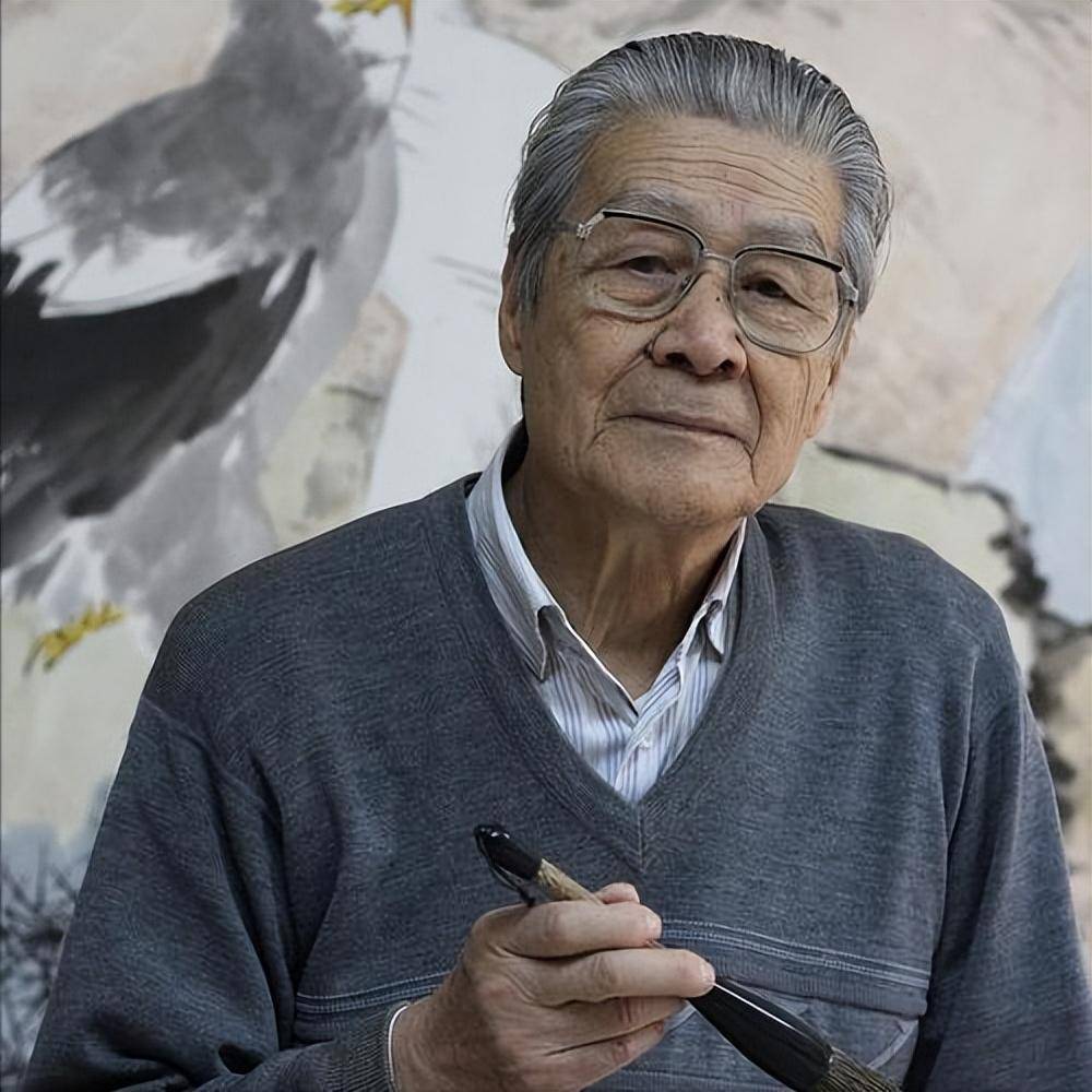 闷声干大事!蓝天野在娱乐圈里不红,但在另一个圈子里,红得发紫