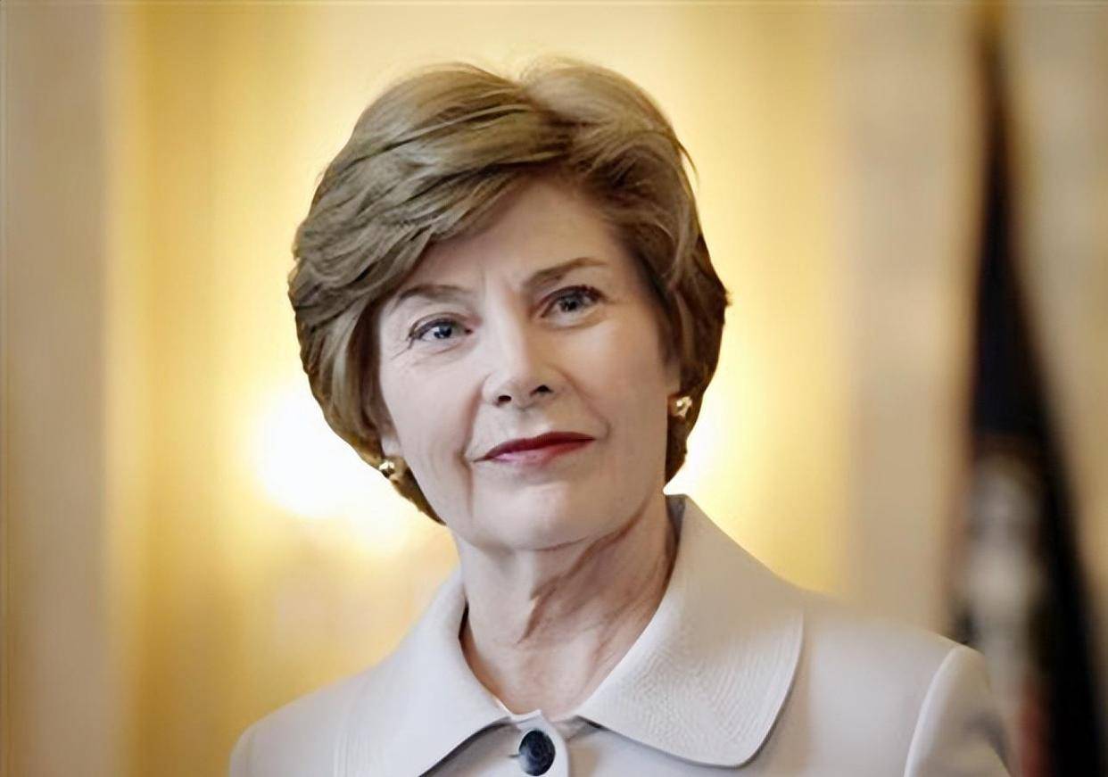小布什夫人劳拉:从低调图书管理员到时尚偶像,她的逆袭比总统还精彩?