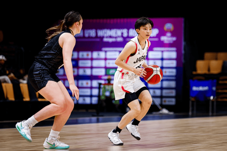 U16女篮亚洲杯：中国队锁定附加赛席位，日本队强势晋级四强