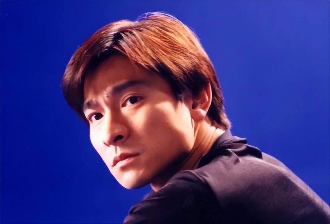 不吹不黑,刘德华跟他的"铁三角"将华语乐坛带向了一个新高度