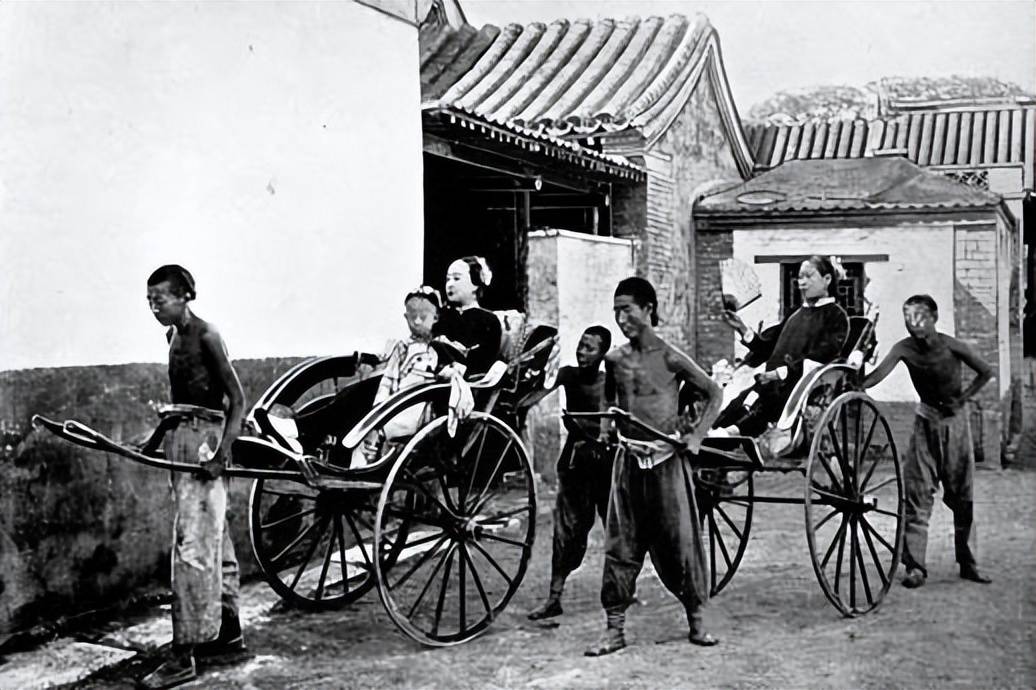 老北京的人力车夫:大约一半是旗人,穷困潦倒竟还要提防小偷