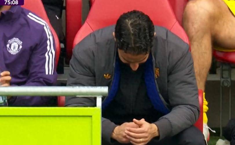 曼联布鲁诺费尔南德斯失点球分析_英超-曼联客场1-3布伦特福德 b费失点_英超曼联点球争议布伦特福德幸运逃过红牌