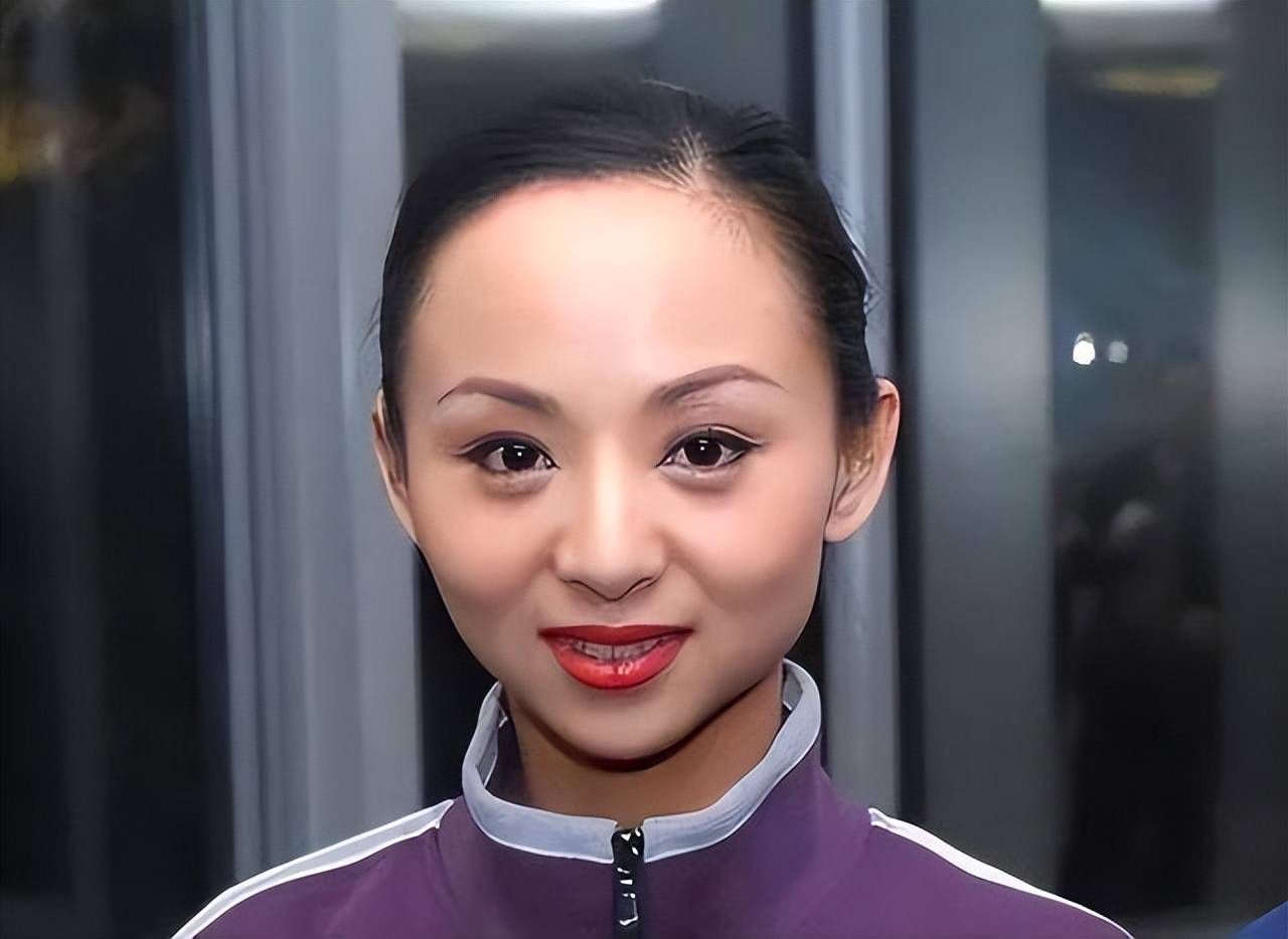 "消失"许久的聋哑女孩邰丽华,结婚生子后,踏上另一条人生大道