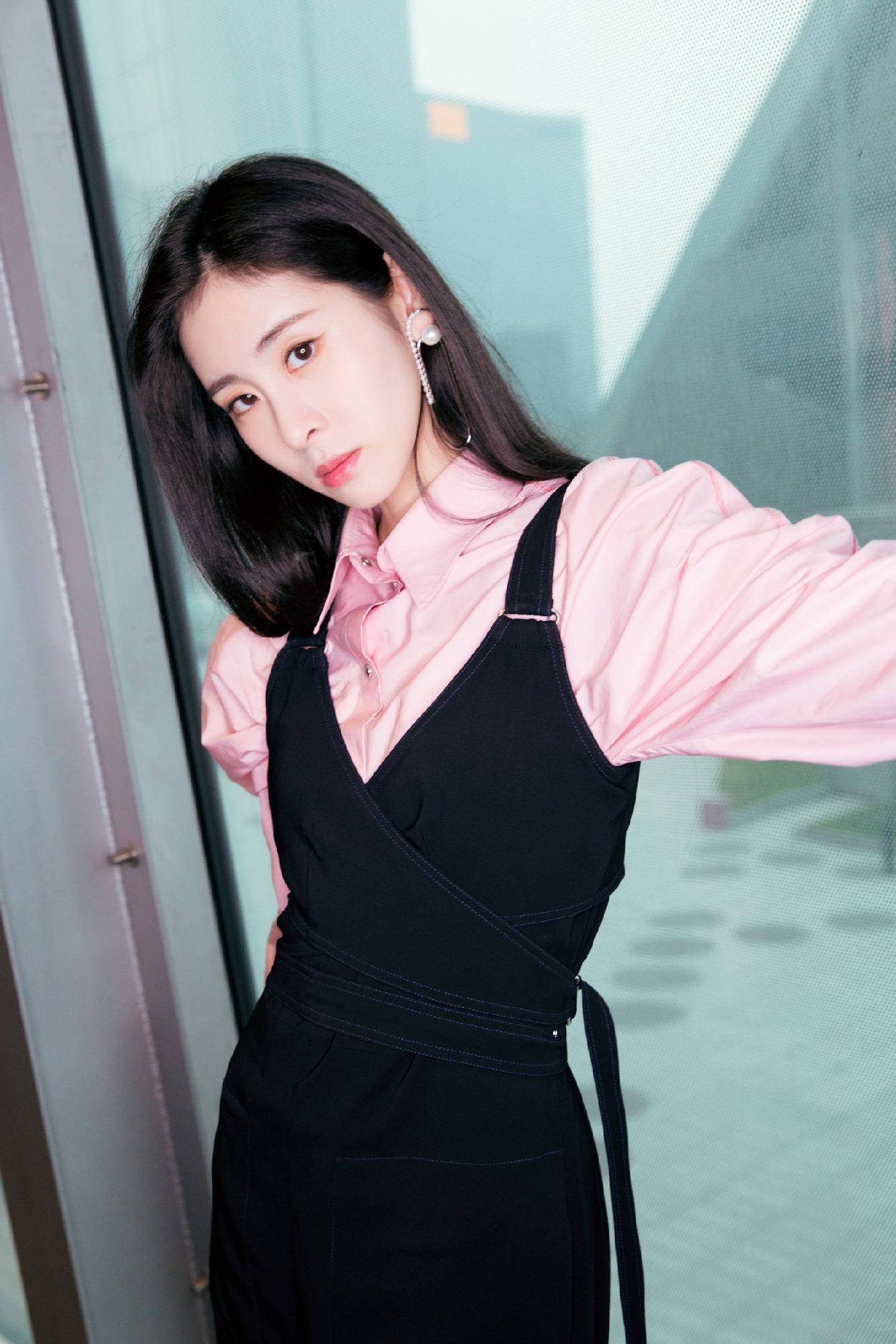 张碧晨美貌与才华可以兼得,我们只管欣赏