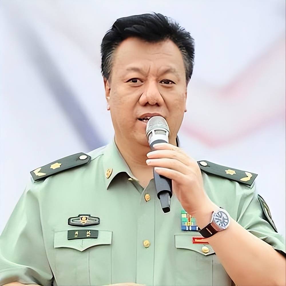 歌唱家刘斌:凭《当兵的人》红极一时,却在巅峰时隐退,如今怎样