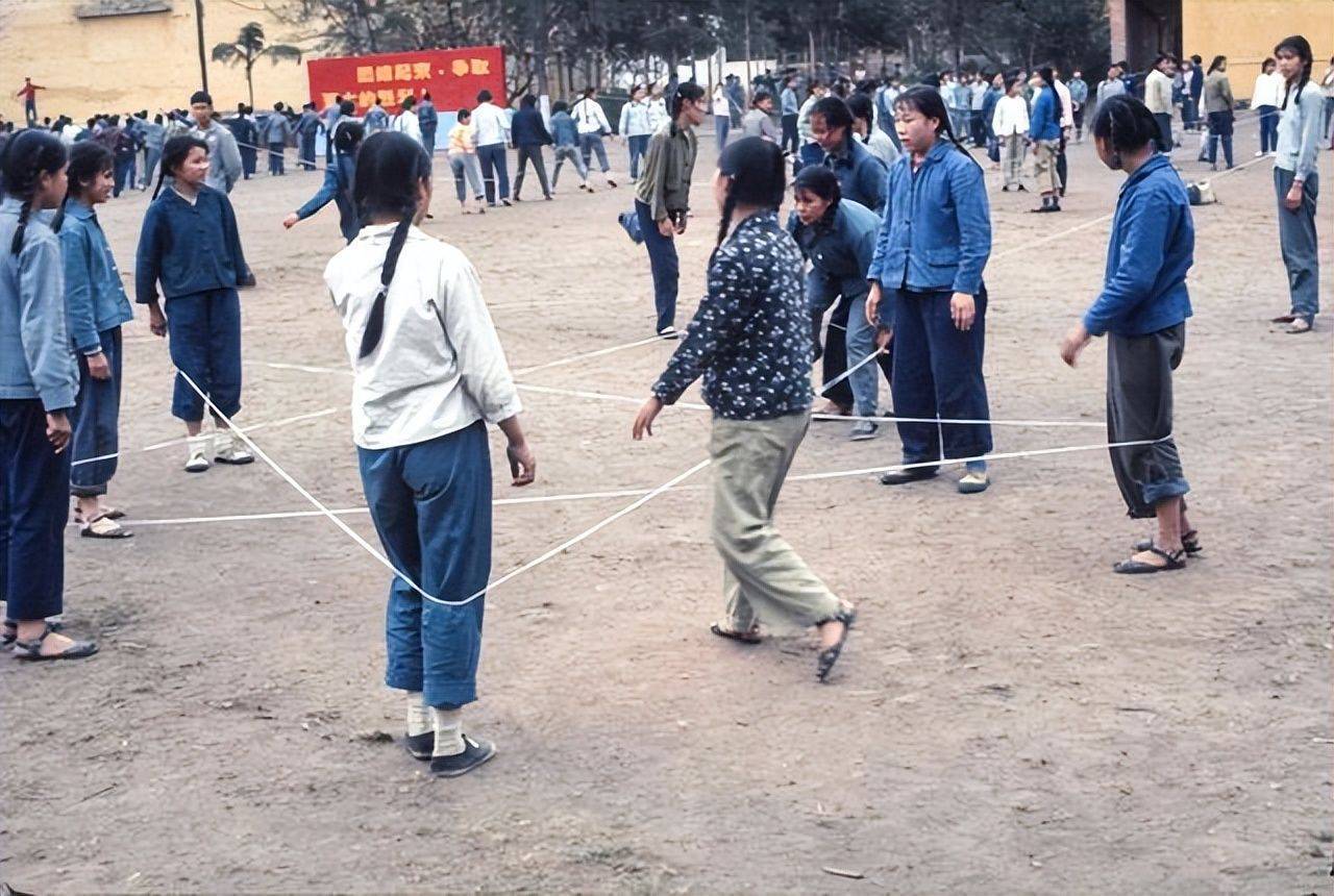 重温八十年代记忆:16张真实老照片带你回到那个令人怀念的时代!