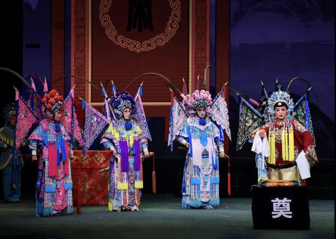 梨园堂唱响压轴大戏 《笑泯情仇》谱写艺术周华彩终章