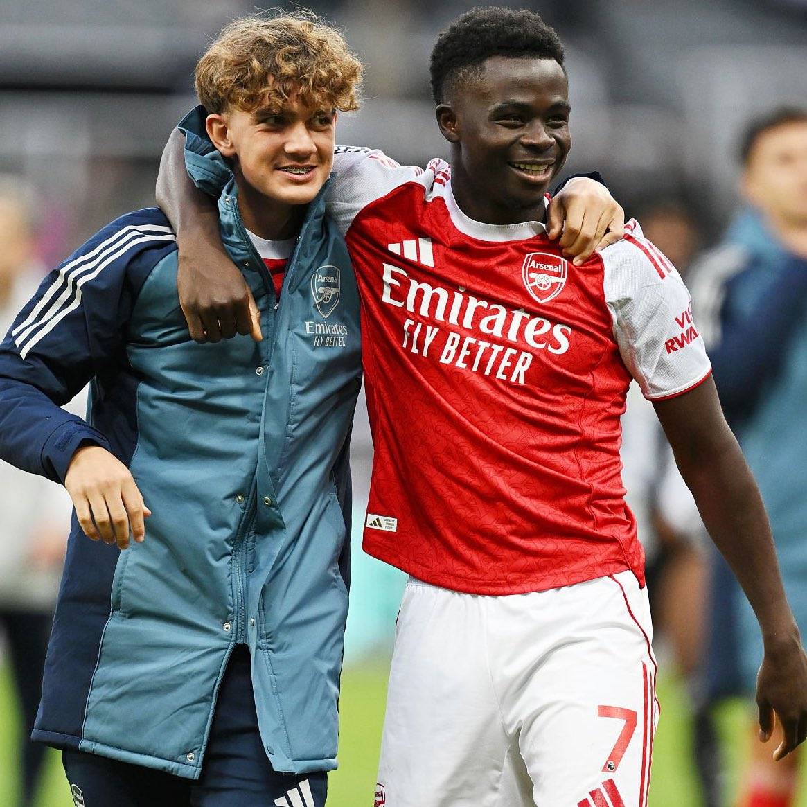 阿森纳豪横，近40万镑周薪续约核心！队史第一，阿尔特塔未雨绸_阿森纳年轻阵容争冠潜力_萨卡续约周薪突破30万英镑